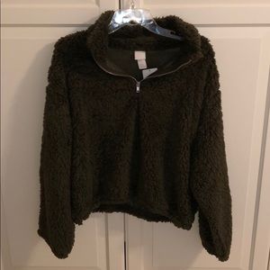 H&M olive green Sherpa quarter zip